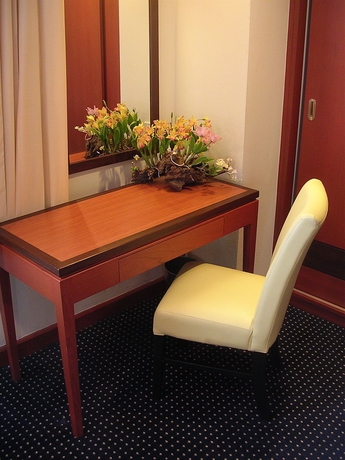 Imagen de la habitación del Hotel Hadyai Golden Crown. Foto 6