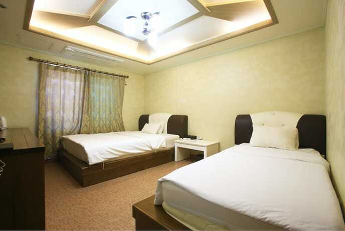 Imagen de la habitación del Hotel Hae Jeju. Foto 17