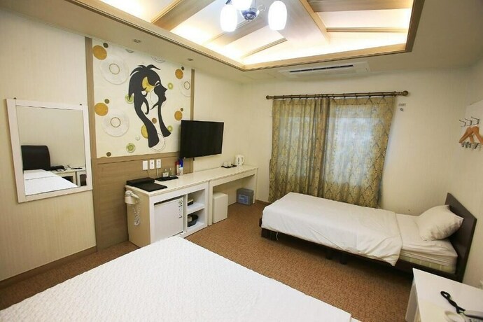 Imagen de la habitación del Hotel Hae Jeju. Foto 27