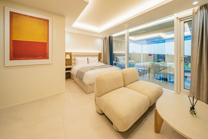 Imagen de la habitación del Hotel Haeilri Pool and Spa. Foto 19