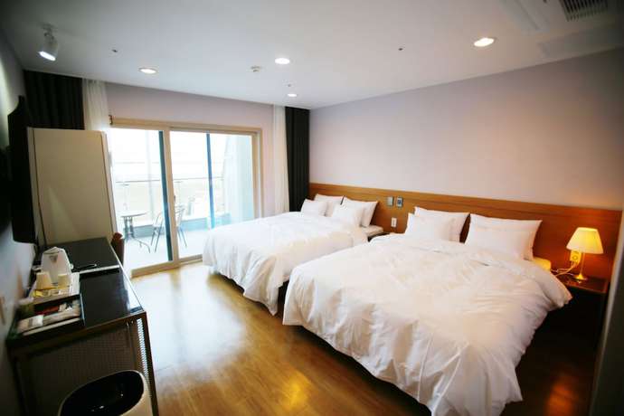 Imagen de la habitación del Hotel Haemaru. Foto 13