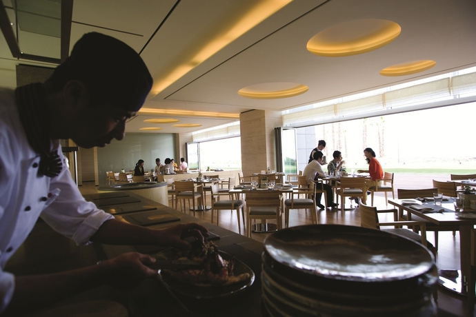 Imagen del bar/restaurante del Hotel Haevichi and Resort Jeju. Foto 7