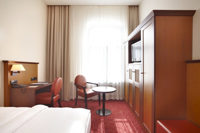 Imagen de la habitación del Hotel Hafen Hamburg. Foto 8