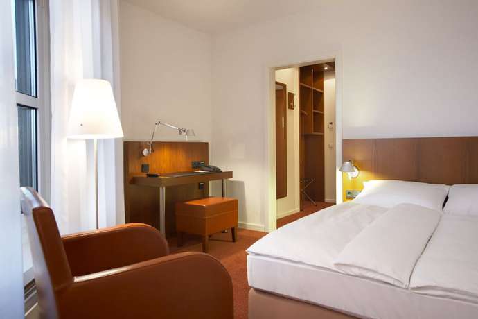 Imagen de la habitación del Hotel Hafen Hamburg. Foto 9