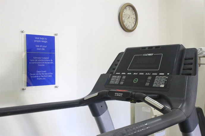 Imagen de los interiores del Hotel Hafersons Inn and Suites. Foto 9