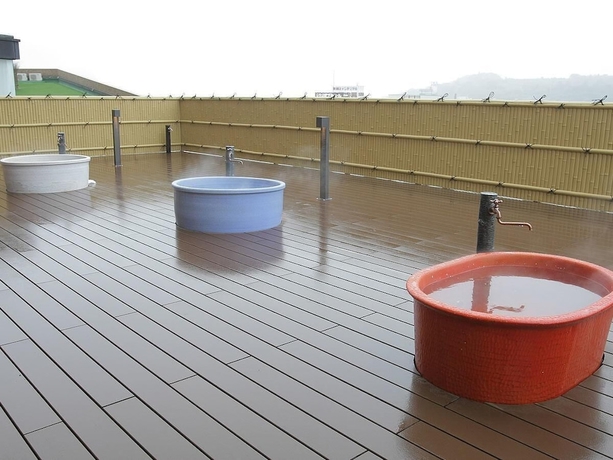 Imagen de la piscina del Hotel Hagi Royal Intelligent. Foto 17