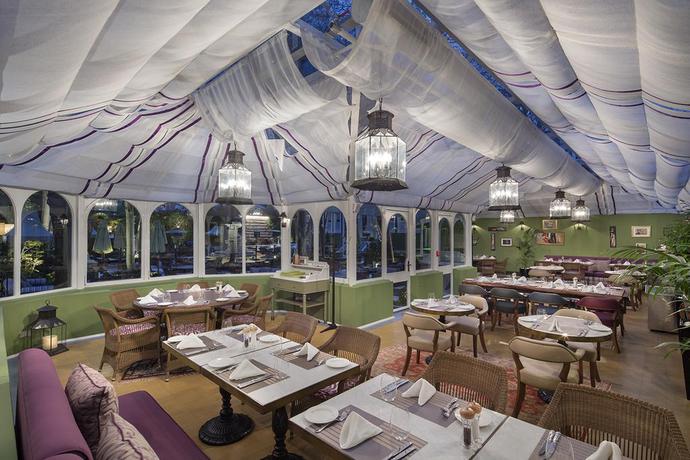 Imagen del bar/restaurante del Hotel Hagia Sofia Mansions Istanbul, Curio Collection By Hilton. Foto 2