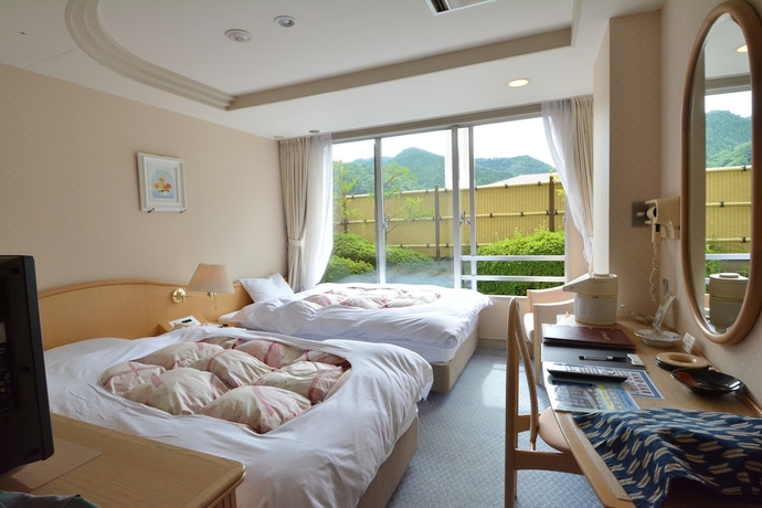Imagen de la habitación del Hotel Hagihimenoyu Eirakukan. Foto 12