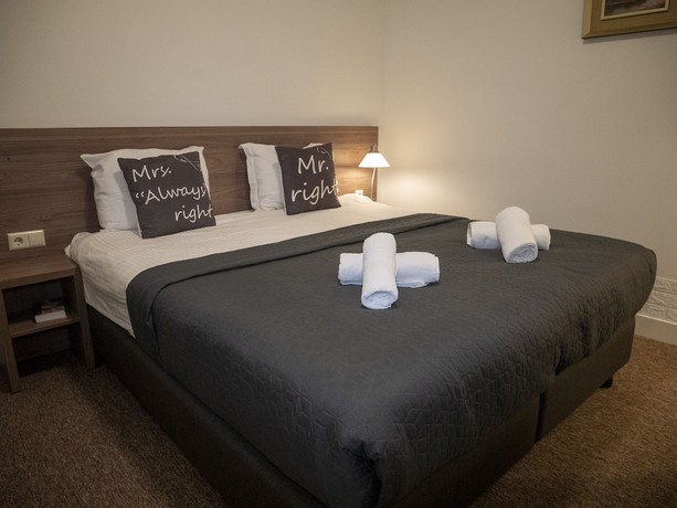 Imagen de la habitación del Hotel Hague Center. Foto 9