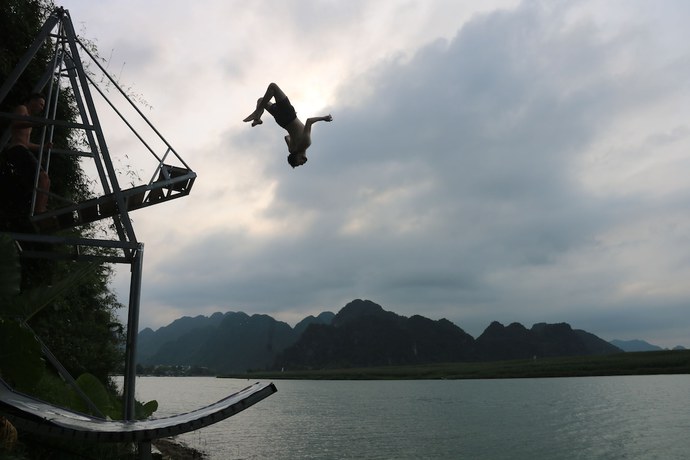 Imagen de la piscina del Hotel Hahaland - Hostel. Foto 20