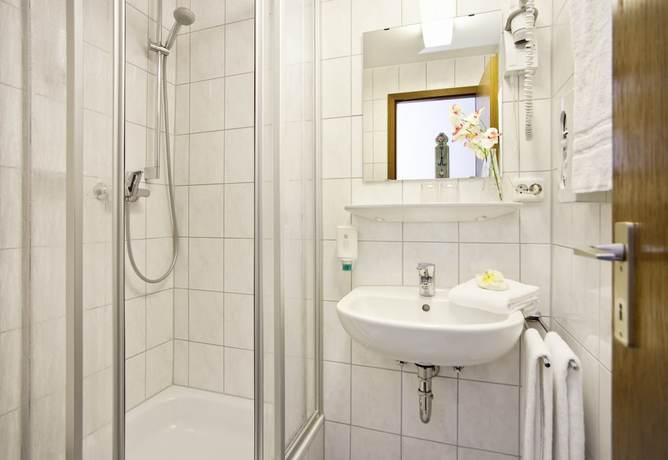 Imagen de la habitación del Hotel Hahn. Foto 3