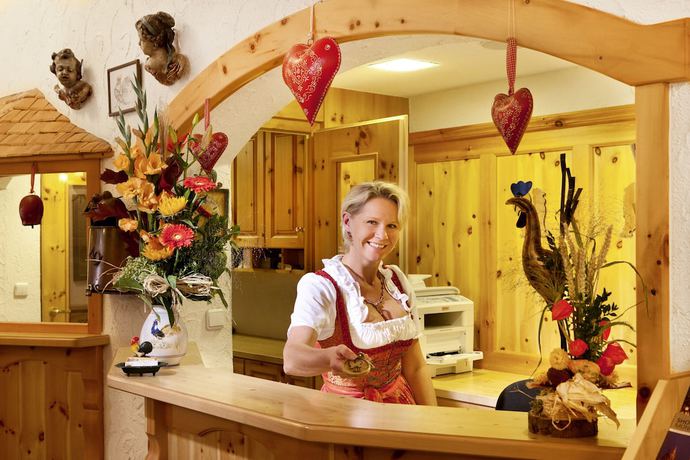 Imagen de los interiores del Hotel Hahn. Foto 18