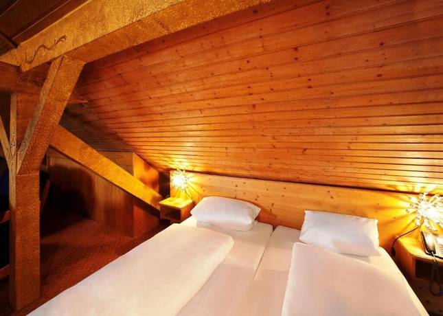 Imagen de la habitación del Hotel Hahn. Foto 7