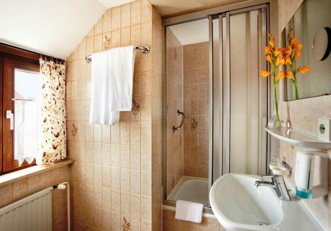 Imagen de la habitación del Hotel Hahn. Foto 16