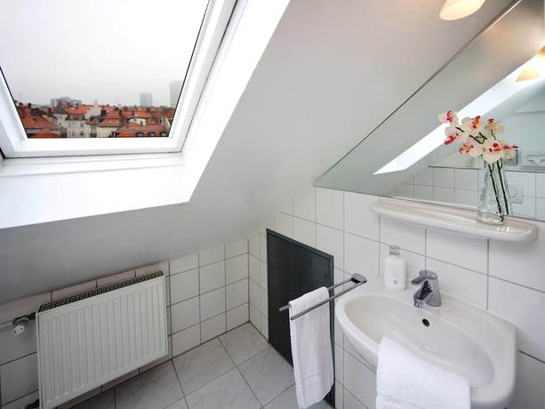 Imagen de la habitación del Hotel Hahn. Foto 17