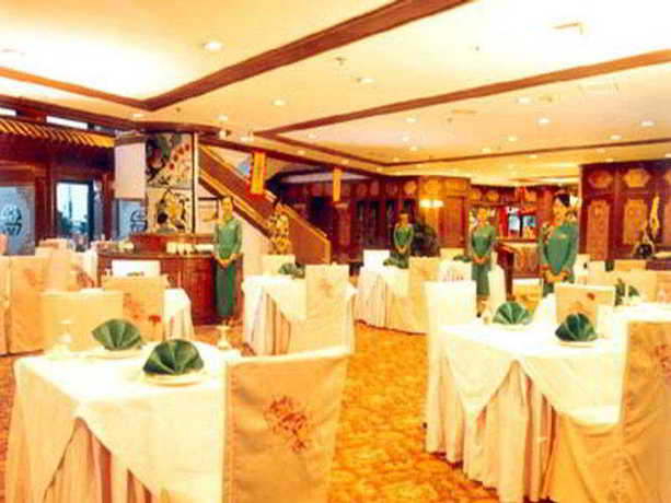 Imagen del bar/restaurante del Hotel Hai Tian Qingdao. Foto 4
