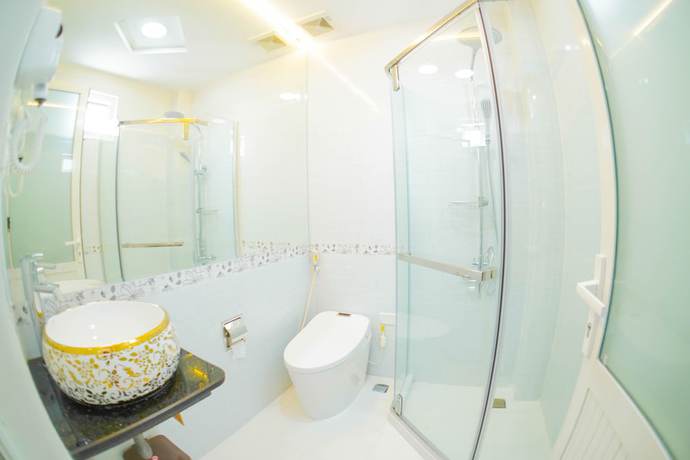 Imagen de la habitación del Hotel Hai Van Luxury. Foto 9