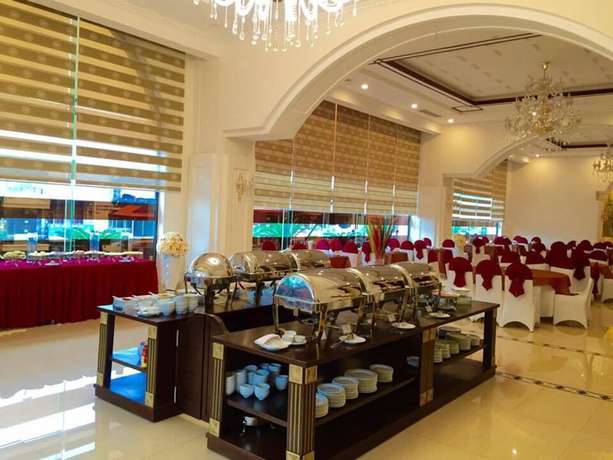 Imagen del bar/restaurante del Hotel Hai Yen Luxury. Foto 2