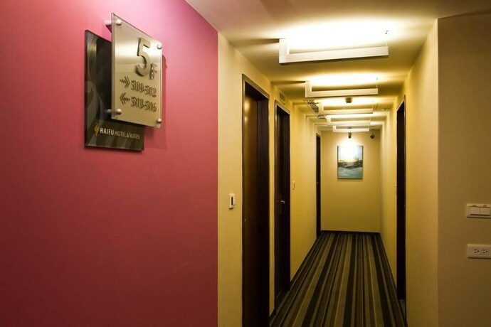 Imagen de la habitación del Hotel Haifu and Suites. Foto 21