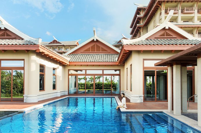 Imagen de la piscina del Hotel Haikou Marriott. Foto 20