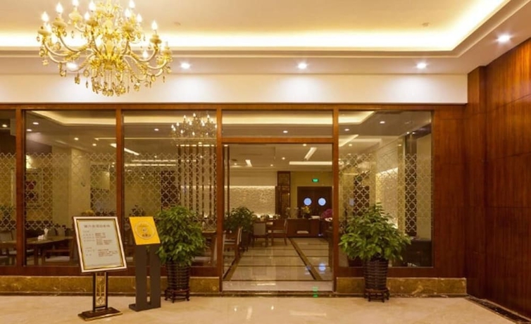 Imagen de los interiores del Hotel Haili Garden. Foto 16