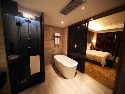 Imagen general del Hotel Haiyang Shenglong Jianguo. Foto 2