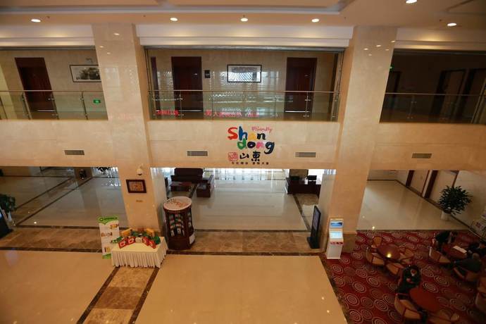 Imagen de los interiores del Hotel Haiyue Hotel, Binhailu. Foto 18