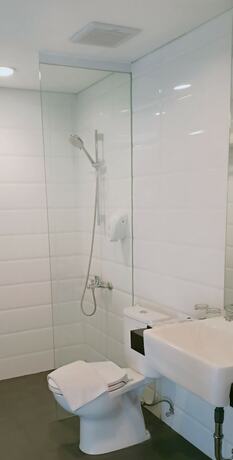Imagen de la habitación del Hotel Ha-ka Semarang Managed By Parador. Foto 33