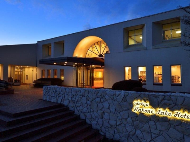 Imagen de los exteriores del Hotel Hakone Lake. Foto 11