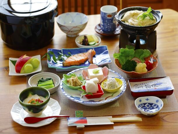 Imagen del bar/restaurante del Hotel Hakone Ohiradai Onsen Sansuisou. Foto 12