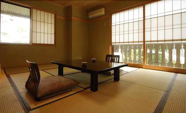 Imagen de la habitación del Hotel Hakuba Hifumi. Foto 11