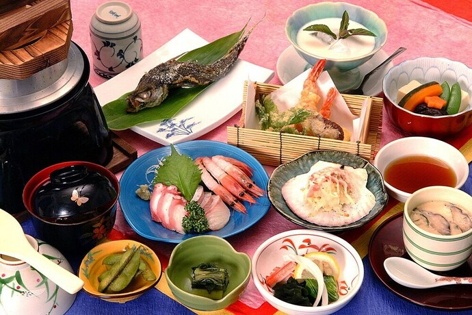 Imagen del bar/restaurante del Hotel Hakuba King Hotel. Foto 13