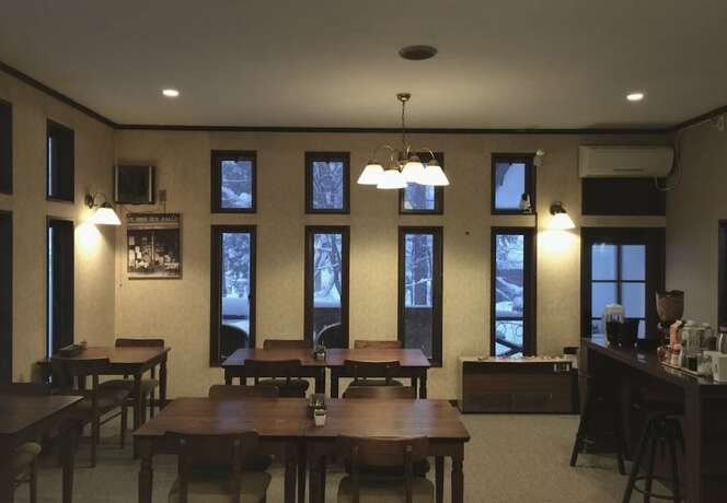 Imagen del bar/restaurante del Hotel Hakuba Landmark Iwatake Lodge. Foto 15