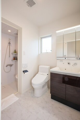 Imagen de la habitación del Hotel Hakuba Mahoroba. Foto 16