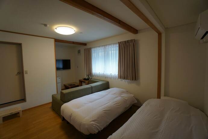 Imagen de la habitación del Hotel Hakuba Ryujin Onsen. Foto 27