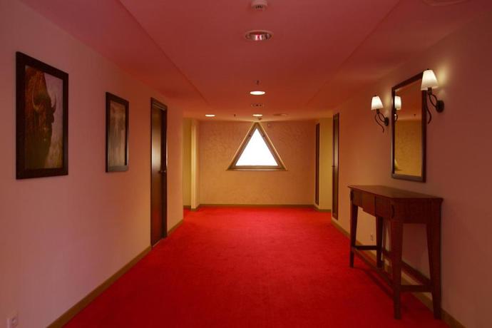 Imagen de los interiores del Hotel Hala Hotel and Aqua Park. Foto 14