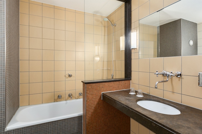 Imagen de la habitación del Hotel Halbert. Foto 8