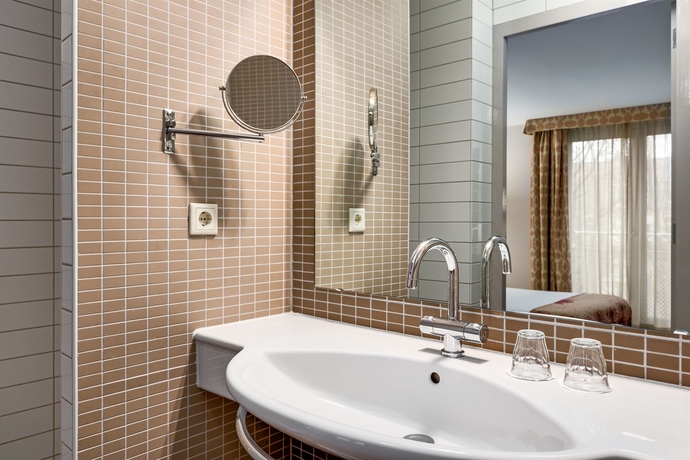 Imagen de la habitación del Hotel Halbert. Foto 9