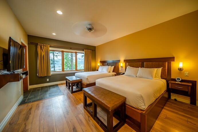 Imagen de la habitación del Hotel Halcyon Hot Springs Resort. Foto 15
