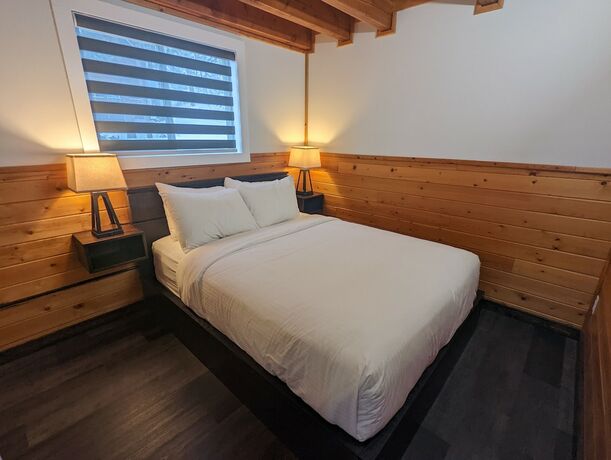 Imagen de la habitación del Hotel Halcyon Hot Springs Resort. Foto 17