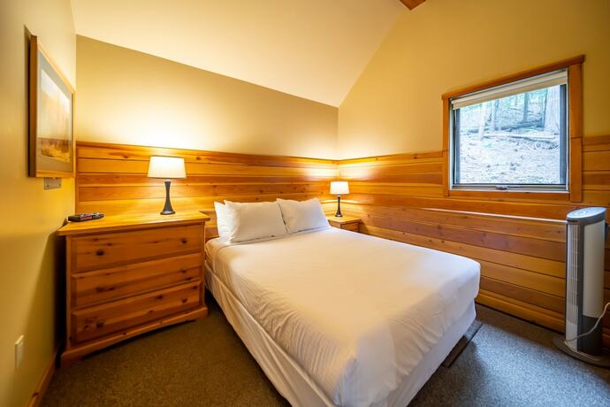 Imagen de la habitación del Hotel Halcyon Hot Springs Resort. Foto 19