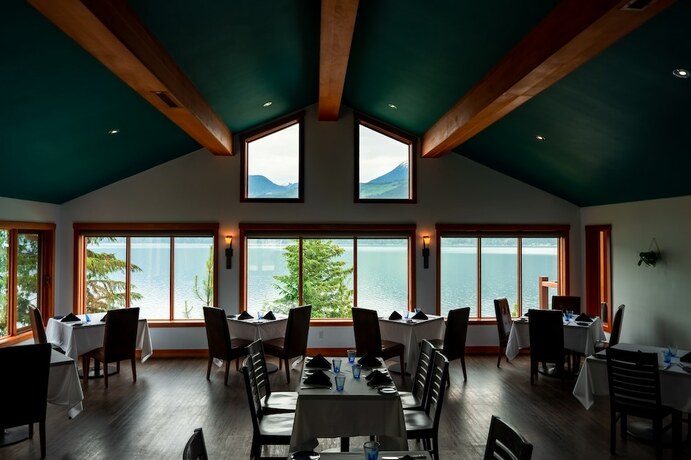 Imagen general del Hotel Halcyon Hot Springs Resort. Foto 9