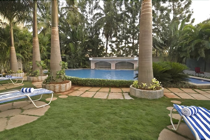 Imagen de la piscina del Hotel Halcyon Residences. Foto 16