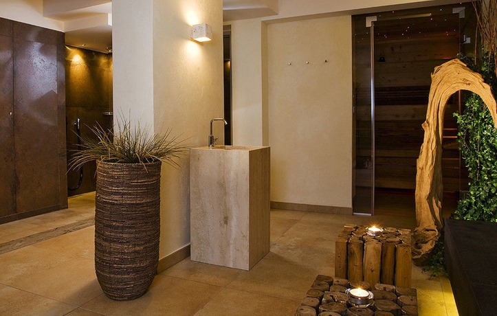 Imagen de la piscina del Hotel Haldenhof. Foto 12