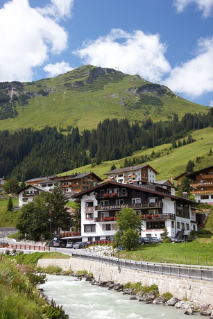 Imagen de los exteriores del Hotel Haldenhof. Foto 7