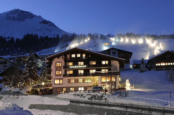 Imagen de los exteriores del Hotel Haldenhof. Foto 8