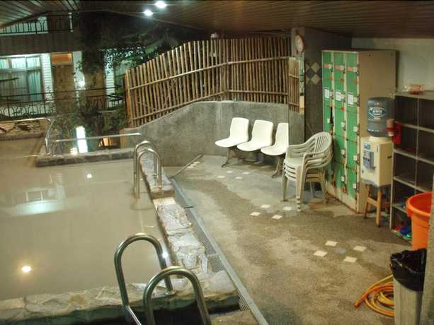 Imagen de los interiores del Hotel Hale Crane Volcanic Mud Hot Spring. Foto 17
