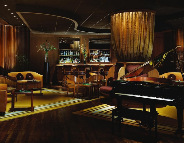 Imagen del bar/restaurante del Hotel Halekulani. Foto 5