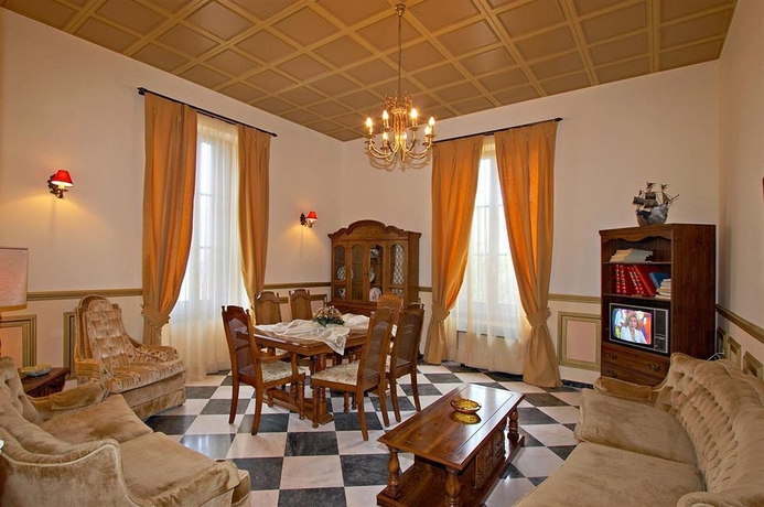 Imagen de los interiores del Hotel Halepa. Foto 12