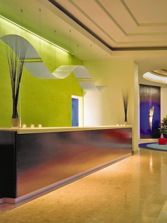 Imagen de los interiores del Hotel Halepuna Waikiki By Halekulani. Foto 11